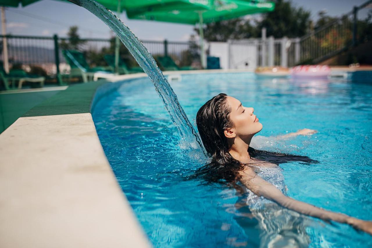 Freya Spa Apartments Ni Buitenkant foto