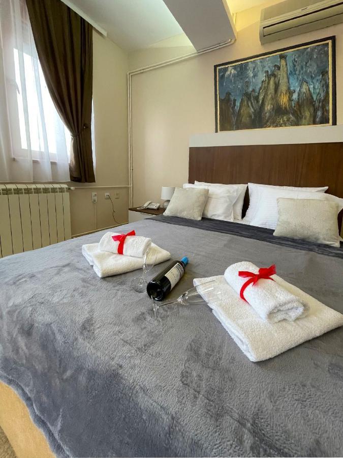 Freya Spa Apartments Ni Buitenkant foto