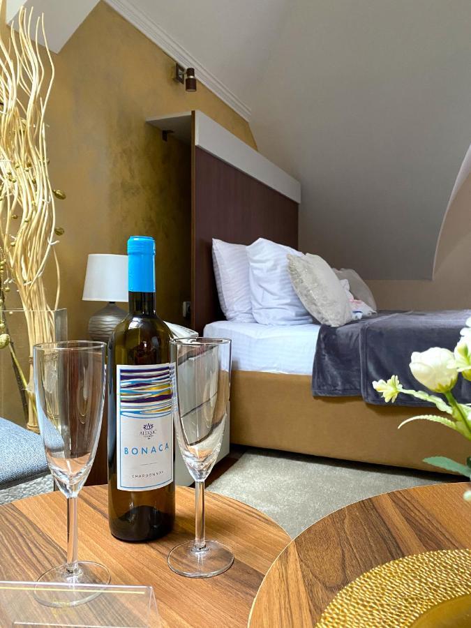 Freya Spa Apartments Ni Buitenkant foto